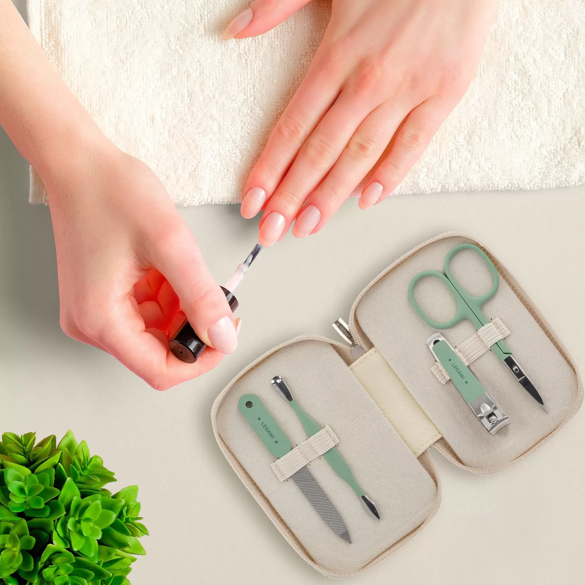 Legami Milano Kit Manicure- Viso E Corpo | Accessori Viaggio