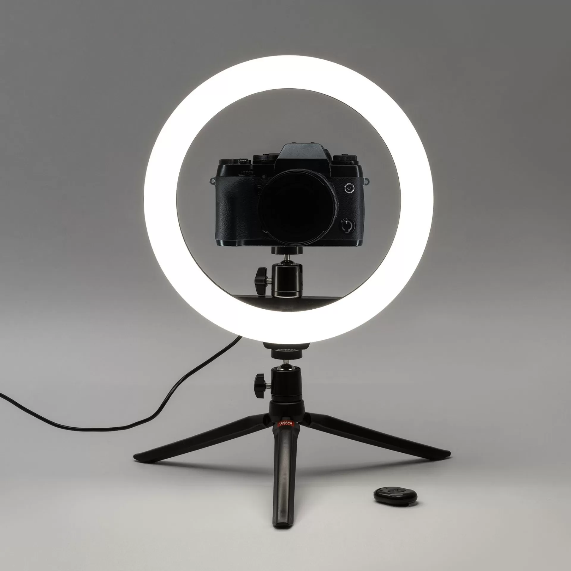 Legami Milano Lampada Led ad Anello per Selfie - Queen of the Ring- Accessori Per Smartphone Pc Tablet | Giochi