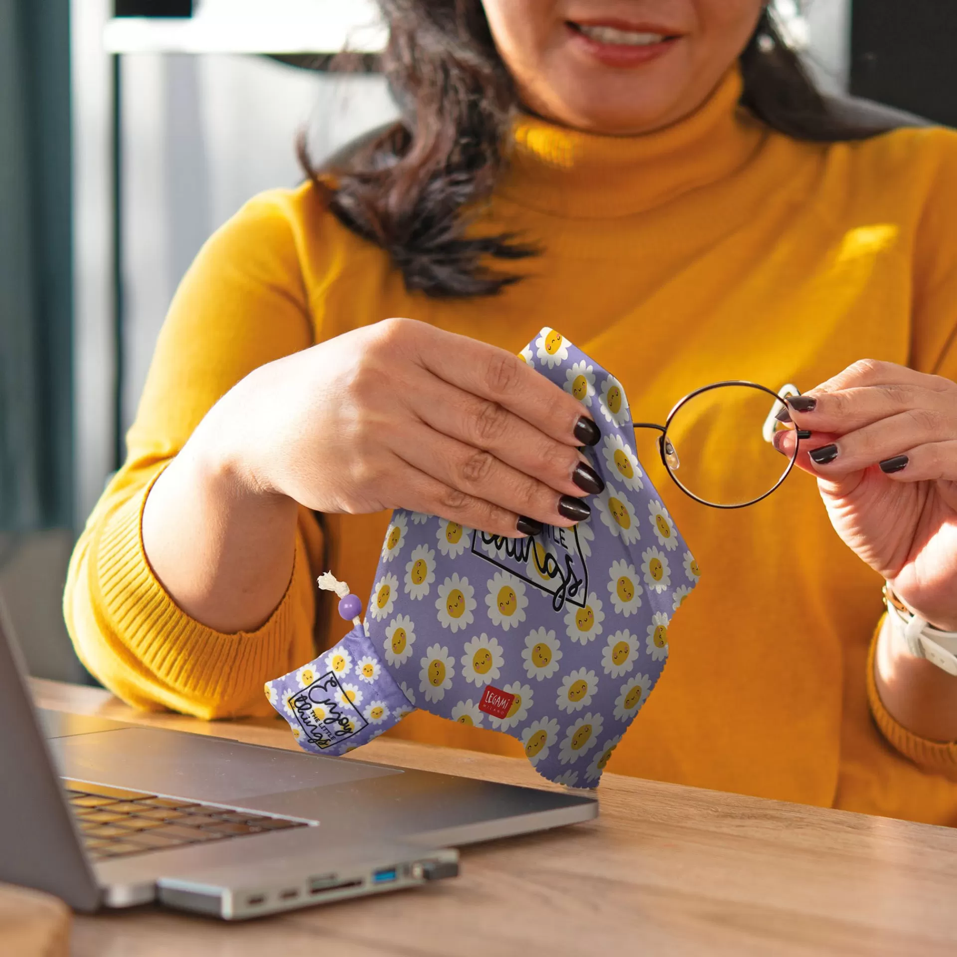 Legami Milano Panno Pulizia Lenti e Schermi - SOS Look at Me- Accessori Per Smartphone Pc Tablet | Accessori Occhiali